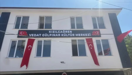 Tokat Reşadiye Kızılcaören’de Vedat Gülpınar Kültür Merkezi törenle açıldı, bölge halkı açılışa geniş katılım sağladı